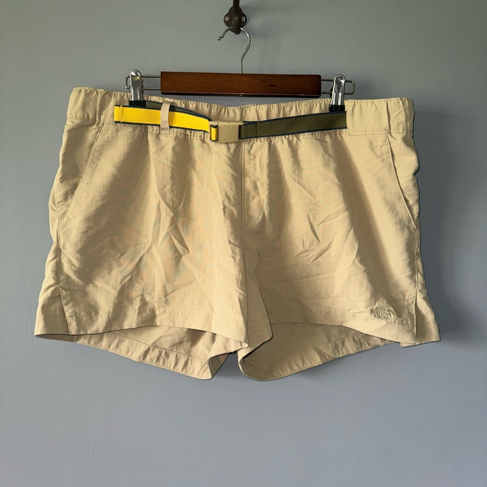 North Face Class V hiking shorts with built in adjustable belt